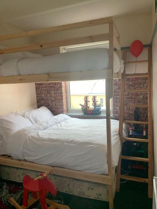 Family Holiday Home Блекпул Екстериор снимка
